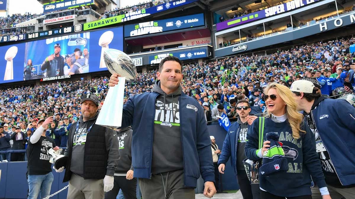 Seahawks news: Seattle fans must deal with new owner's Steelers confession