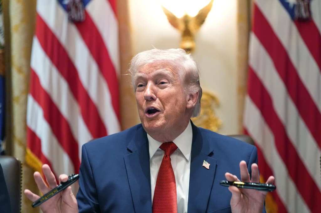 ‘Stay Tuned!’ Trump’s Last-Minute Weekend Schedule Change Leads to Rampant War Speculation
